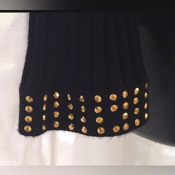 Cache Ribbed V Neck Collered Sweater w/ Gold Applique SZ medium - Picture 9 of 11